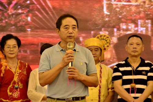 山城牵手雨林 重庆市知青公会艺术团与西双版纳艺术团文化交流活动纪实